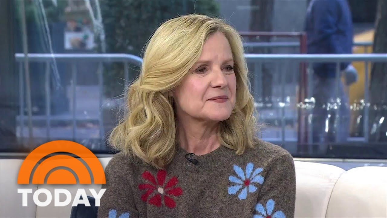 Bonnie Hunt talks new holiday movie, advice from her mom, more