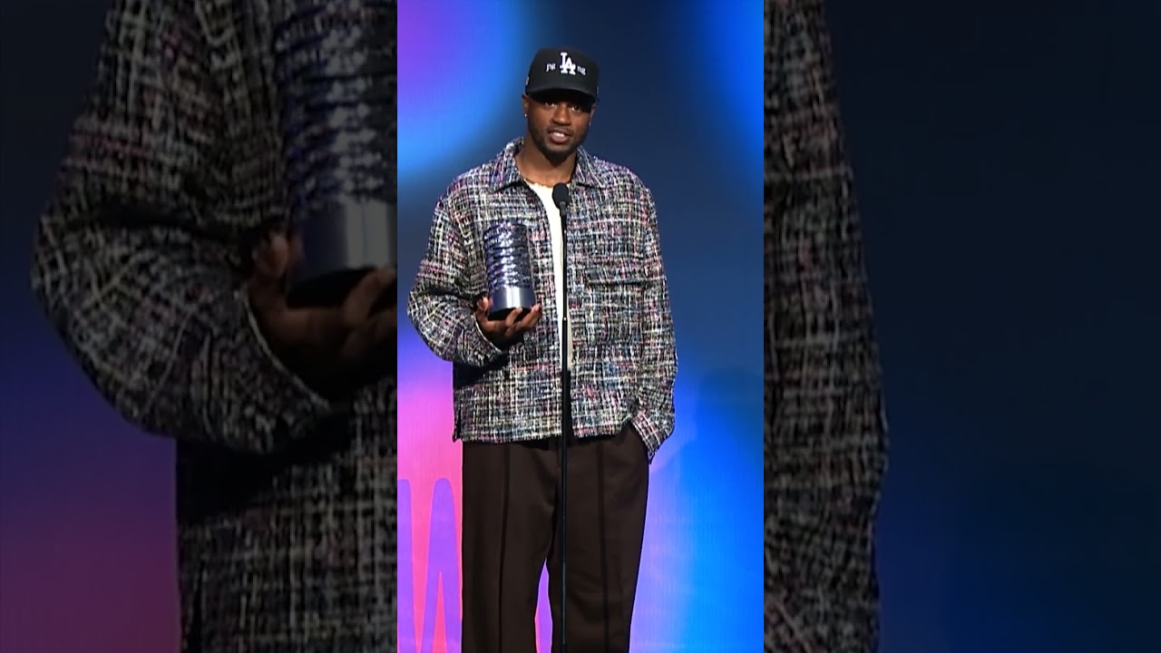 Dave Free's 5-Word Speech at the 27th Annual Webby Awards