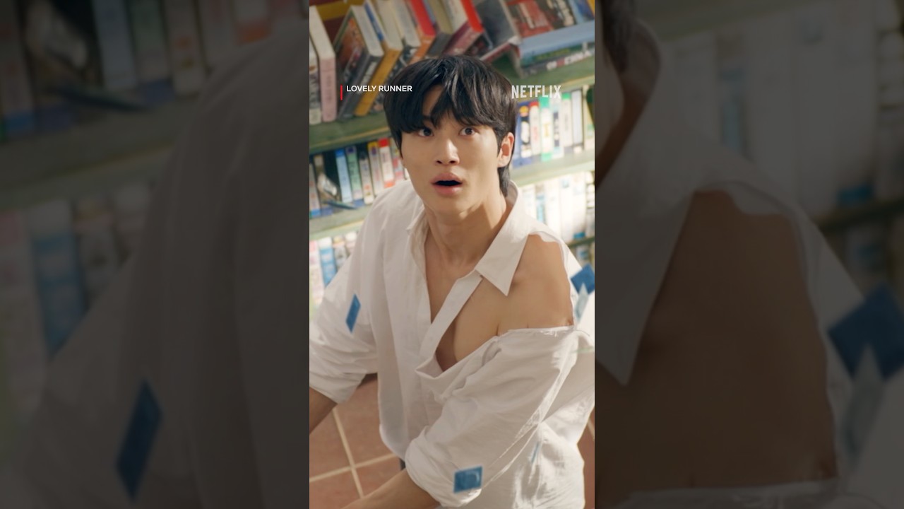 It's raining condoms?! #LovelyRunner #ByeonWooseok #Netflix
